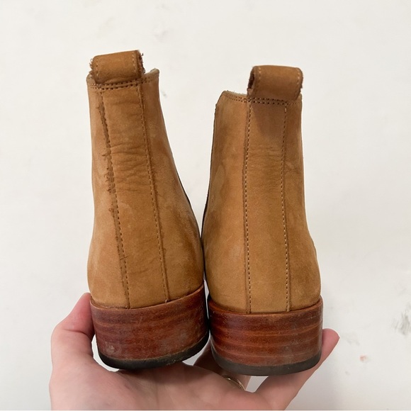 Nisolo Womens Chelsea Boot In Sand Suede | 7 - Picture 9 of 13